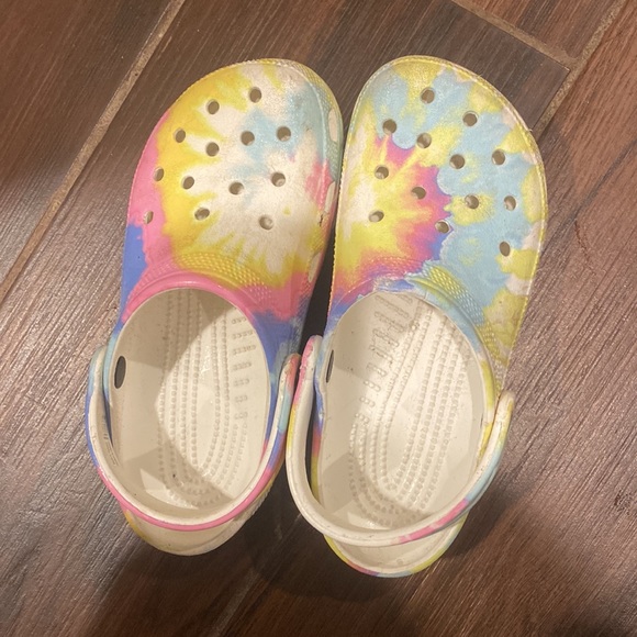 Color Crocs - Picture 3 of 4